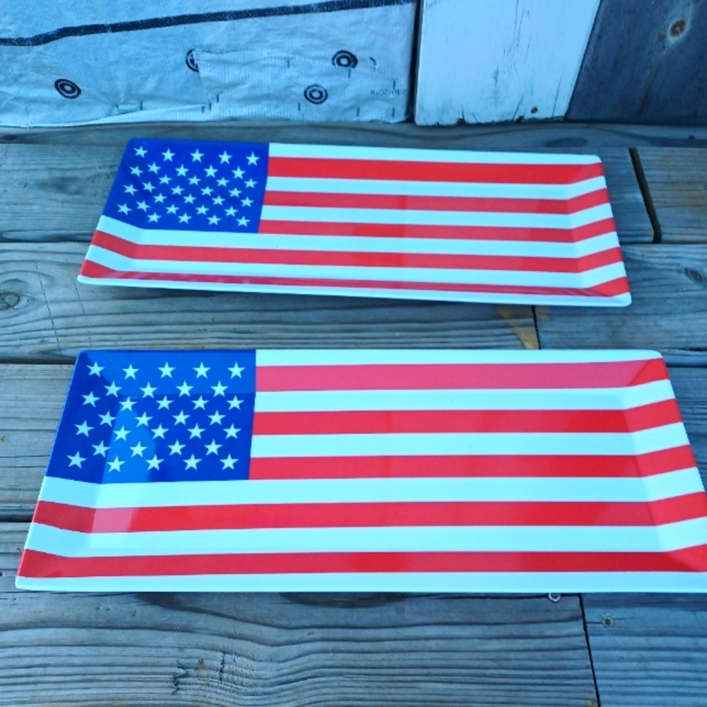 NWT 2 XL Size Patriotic Melamina Serving Tray